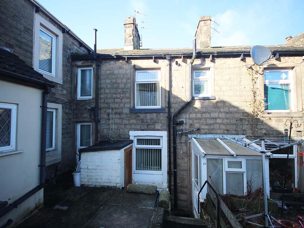 1 bedroom mid terrace house To Let in Barnoldswick - Main Image